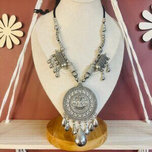 Bollywood Style Medallion Pendant Necklace‎ Silver Tone Boho Eclectic Bolo